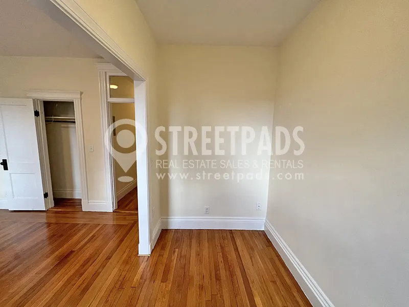 Studio bed, 1 bath apartment for rent at 31 Park Dr Unit 12, Fenway — photo 18 of 24