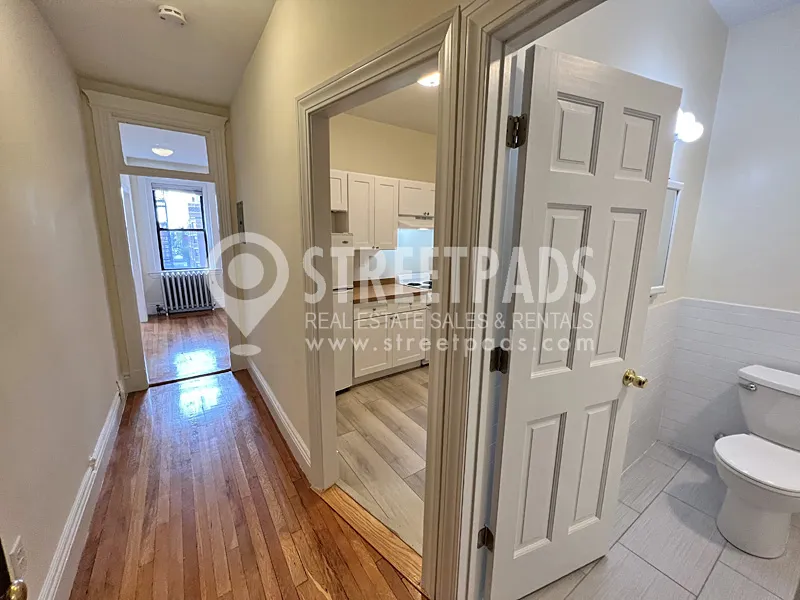 Studio bed, 1 bath apartment for rent at 31 Park Dr Unit 12, Fenway — photo 9 of 24