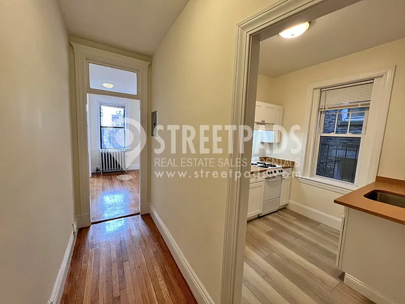 Studio bed, 1 bath apartment for rent at 31 Park Dr Unit 12, Fenway — photo 10 of 24