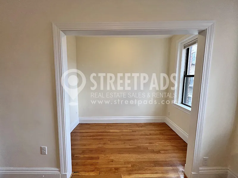Studio bed, 1 bath apartment for rent at 31 Park Dr Unit 12, Fenway — photo 17 of 24