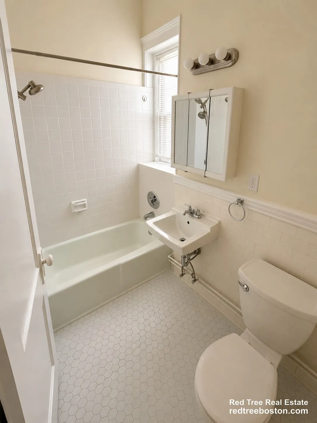 1 bed, 1 bath apartment for rent at 31 Park Dr Unit 3A, Fenway — photo 5 of 14