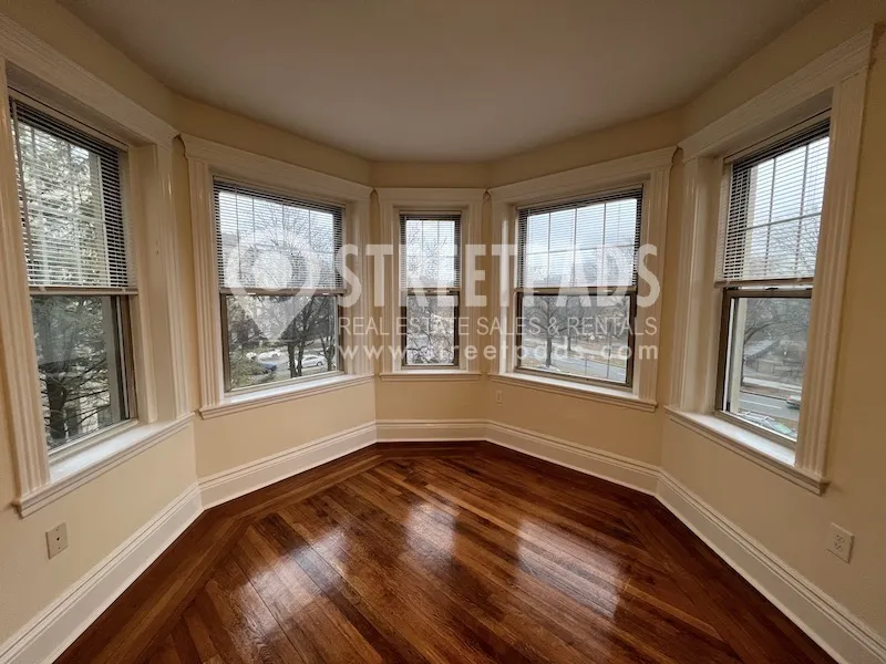 Studio bed, 1 bath apartment for rent at 31 Park Dr Unit 5, Fenway — photo 5 of 15