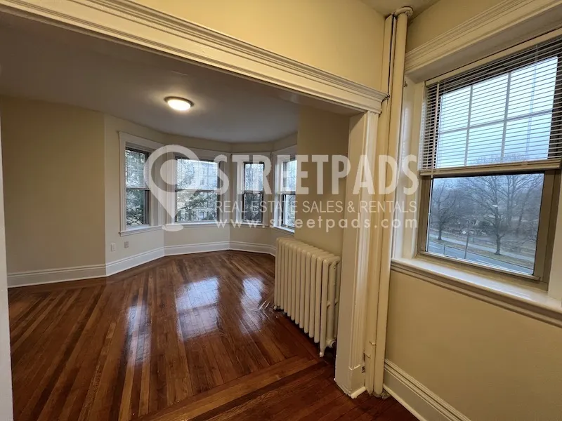 Studio bed, 1 bath apartment for rent at 31 Park Dr Unit 5, Fenway — photo 10 of 15