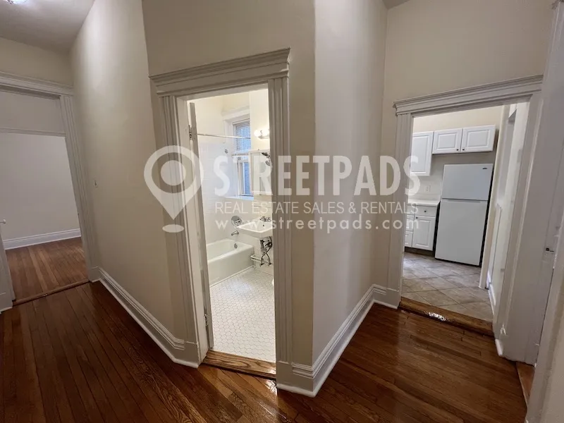 1 bed, 1 bath apartment for rent at 31 Park Dr Unit Unit3, Fenway — photo 10 of 17