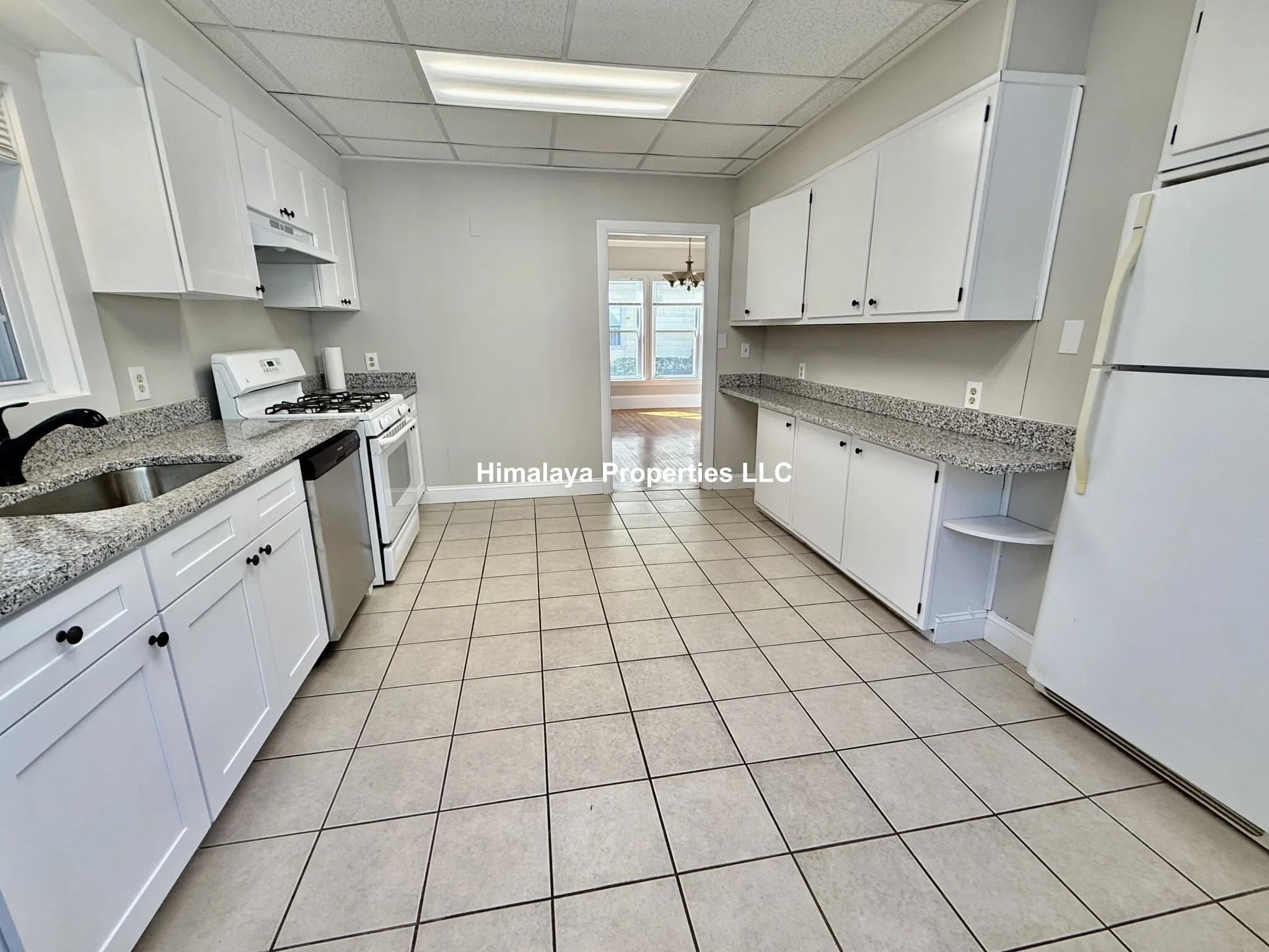 3 bed, 1 bath apartment for rent at 31 Park St Unit 1, Medford