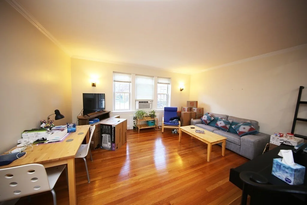 1 bed, 1 bath apartment for rent at 31 Park St Unit 1D, Harvard Avenue