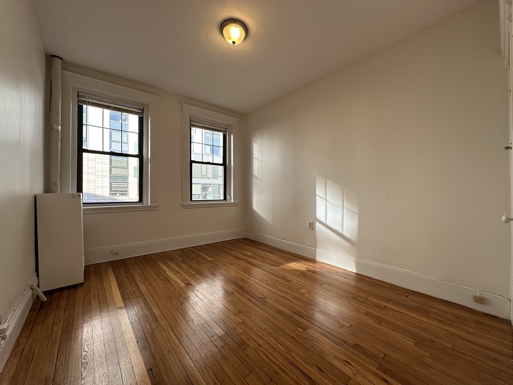 2 bed, 1 bath apartment for rent at 31 Peterborough St Unit 10, Fenway — photo 2 of 6