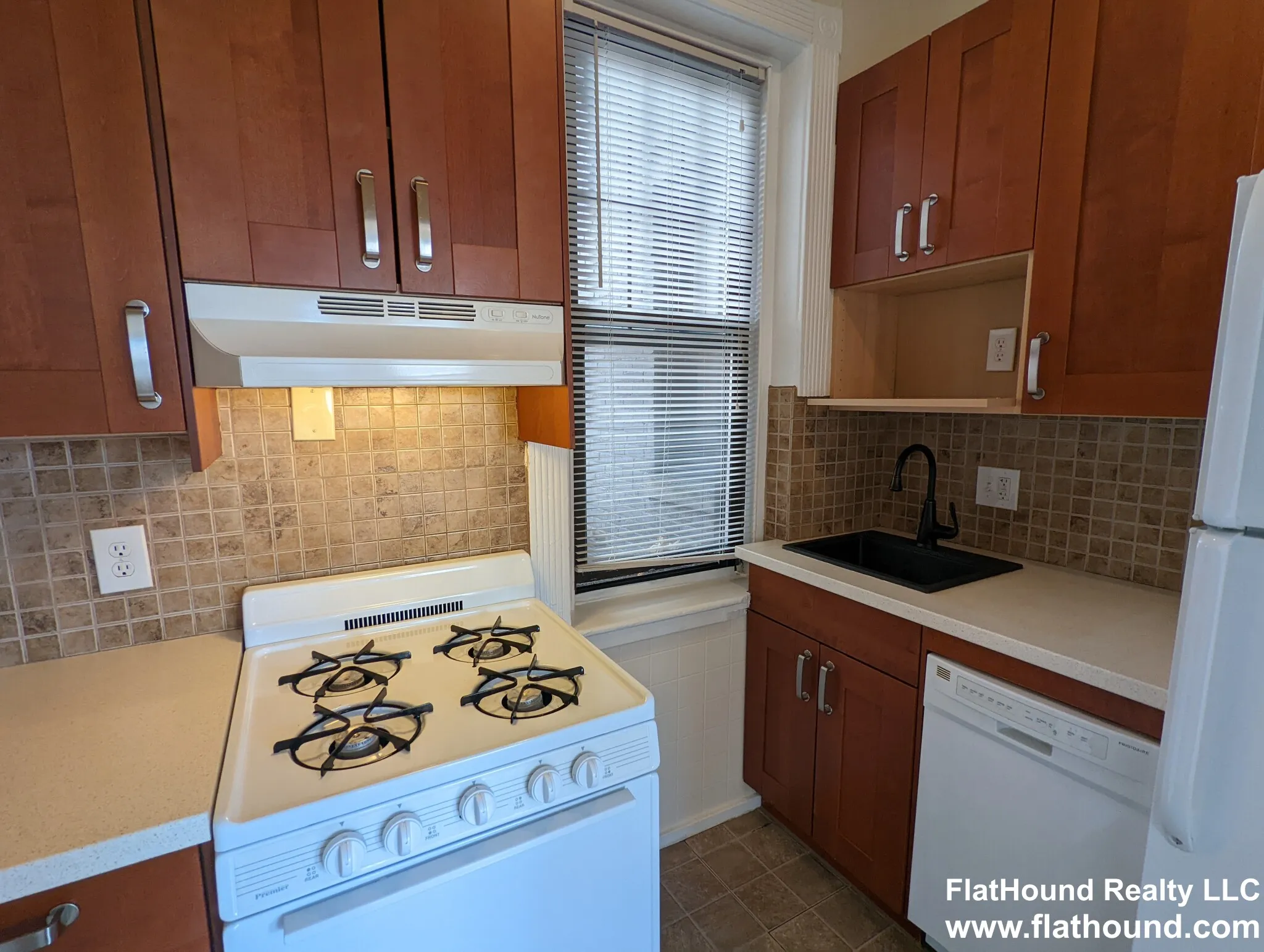 1 bed, 1 bath apartment for rent at 31 Peterborough St Unit 14, Fenway — photo 12 of 21