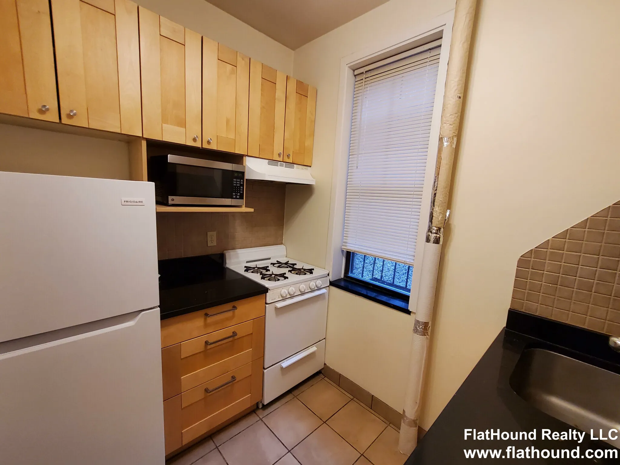 2 bed, 1 bath apartment for rent at 31 Peterborough St Unit 17, Fenway — photo 11 of 14