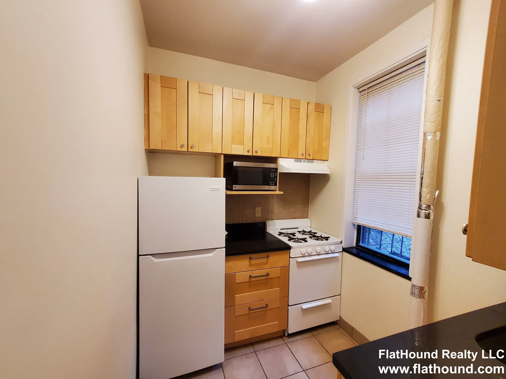 2 bed, 1 bath apartment for rent at 31 Peterborough St Unit 17, Fenway — photo 4 of 14