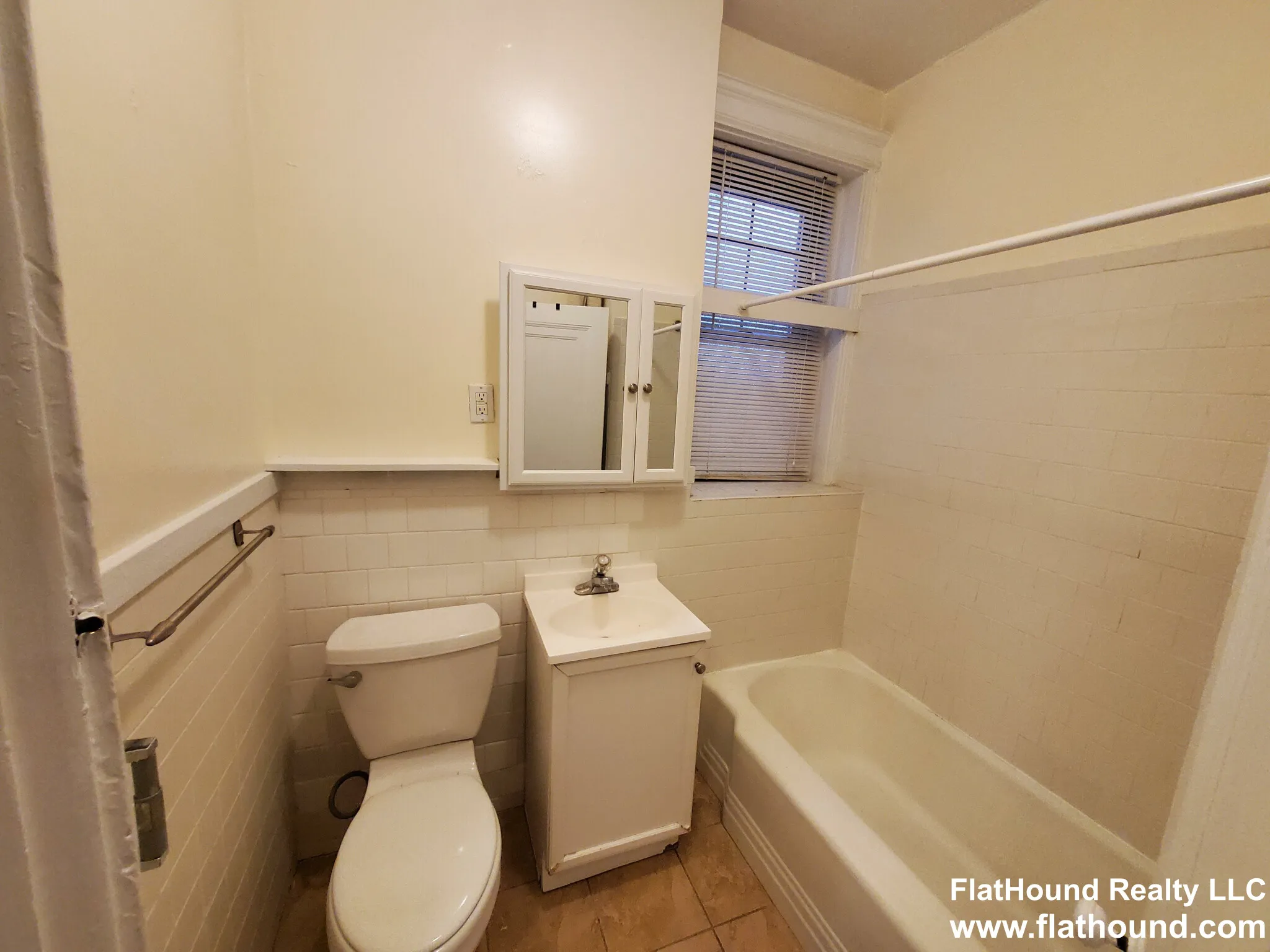 2 bed, 1 bath apartment for rent at 31 Peterborough St Unit 17, Fenway — photo 12 of 14