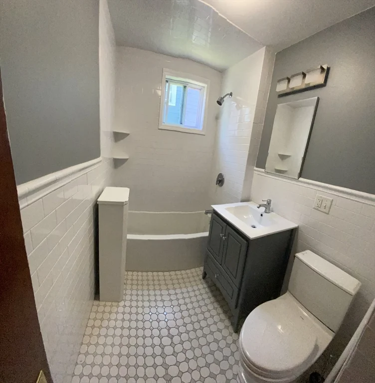 2 bed, 1 bath apartment for rent at 31 Pierce Ave Unit 2+Study, Dorchester — photo 9 of 20