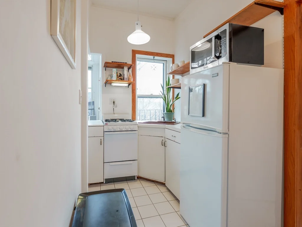 1 bed, 1 bath apartment for rent at 31 Pinckney Unit 4B, Beacon Hill — photo 7 of 14