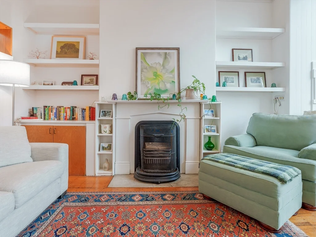 1 bed, 1 bath apartment for rent at 31 Pinckney Unit 4B, Beacon Hill — photo 2 of 14