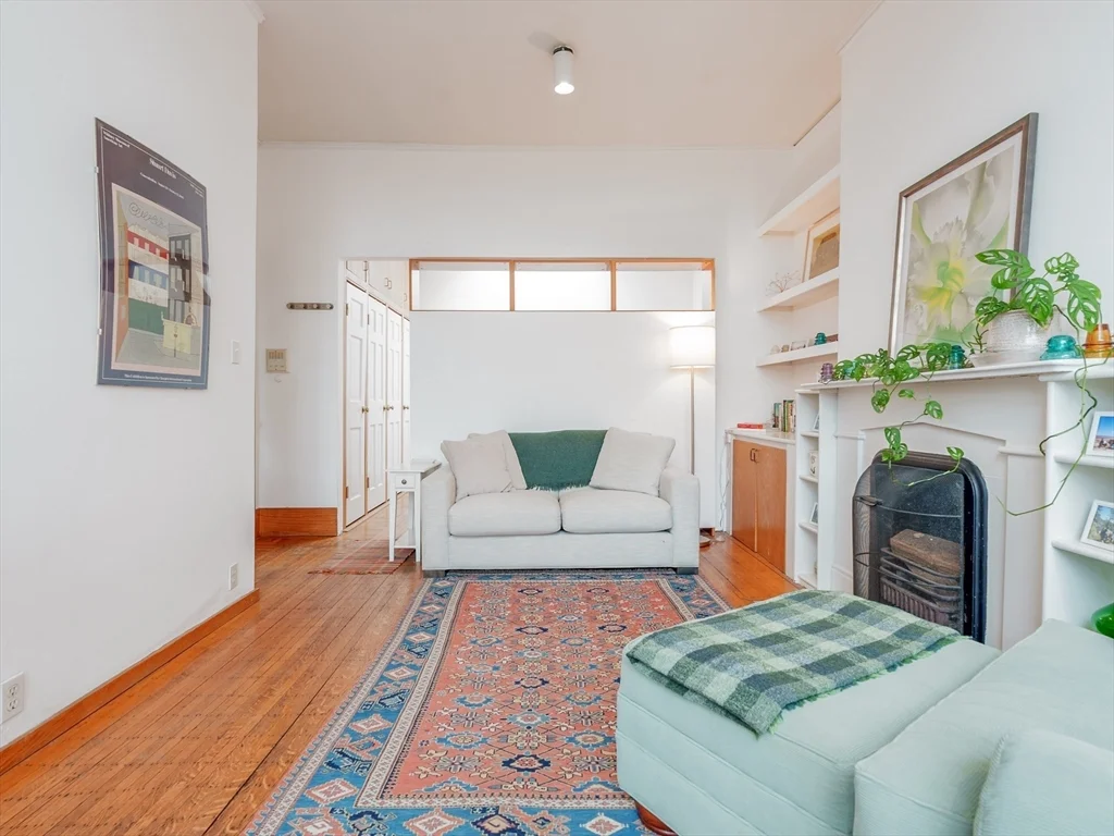 1 bed, 1 bath apartment for rent at 31 Pinckney Unit 4B, Beacon Hill — photo 4 of 14