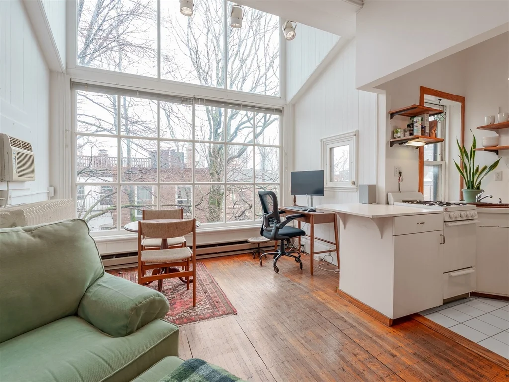 1 bed, 1 bath apartment for rent at 31 Pinckney Unit 4B, Beacon Hill — photo 3 of 14