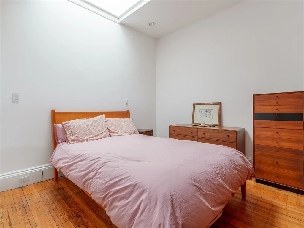 1 bed, 1 bath apartment for rent at 31 Pinckney Unit 4B, Beacon Hill — photo 8 of 14
