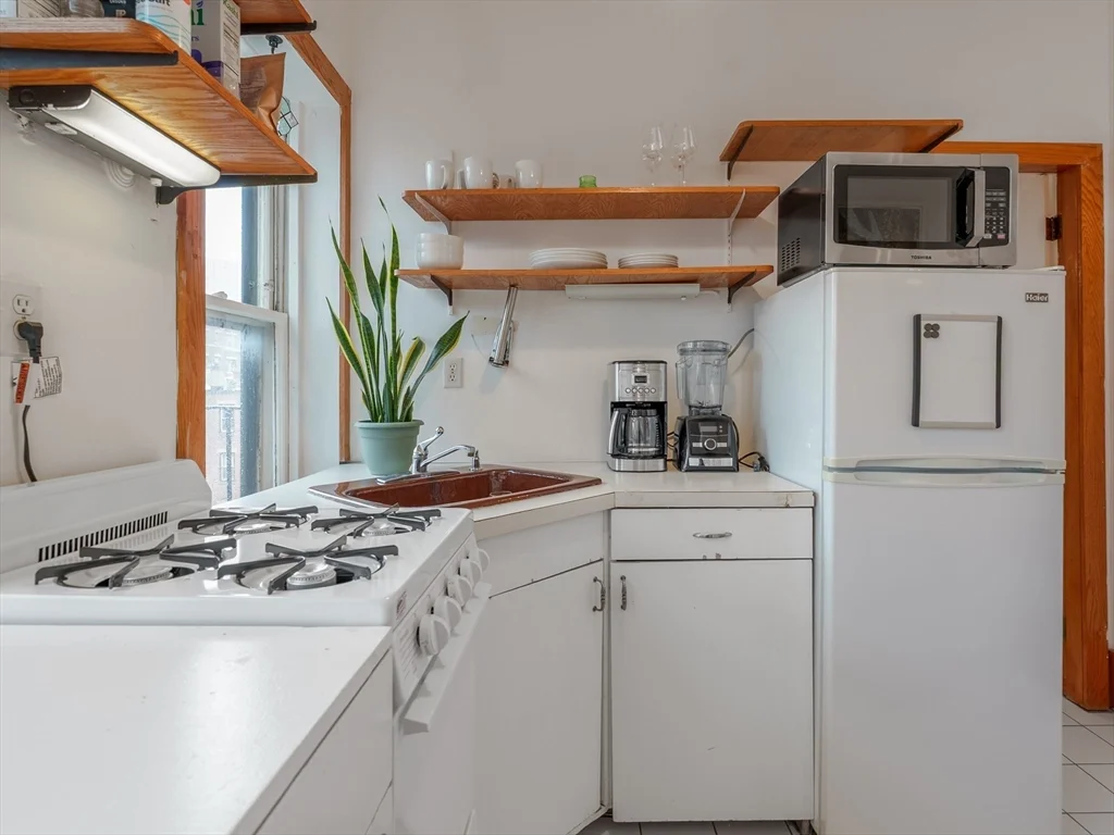 1 bed, 1 bath apartment for rent at 31 Pinckney Unit 4B, Beacon Hill — photo 6 of 14