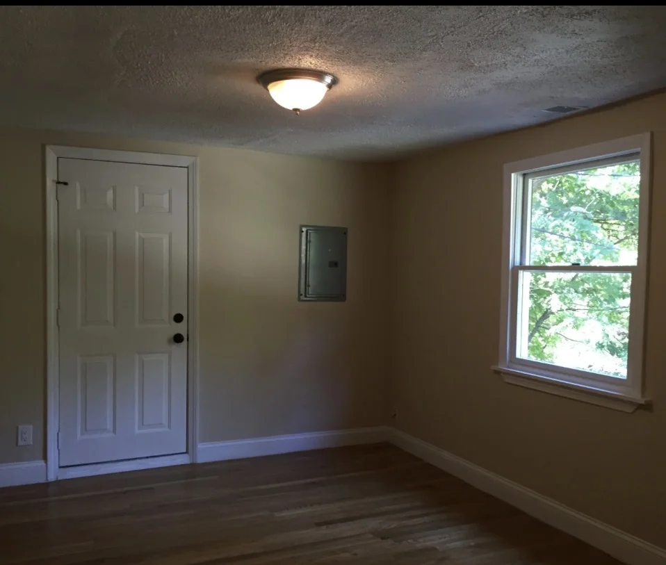 2 bed, 1 bath apartment for rent at 31 Pine St Unit 31, Dedham — photo 5 of 9