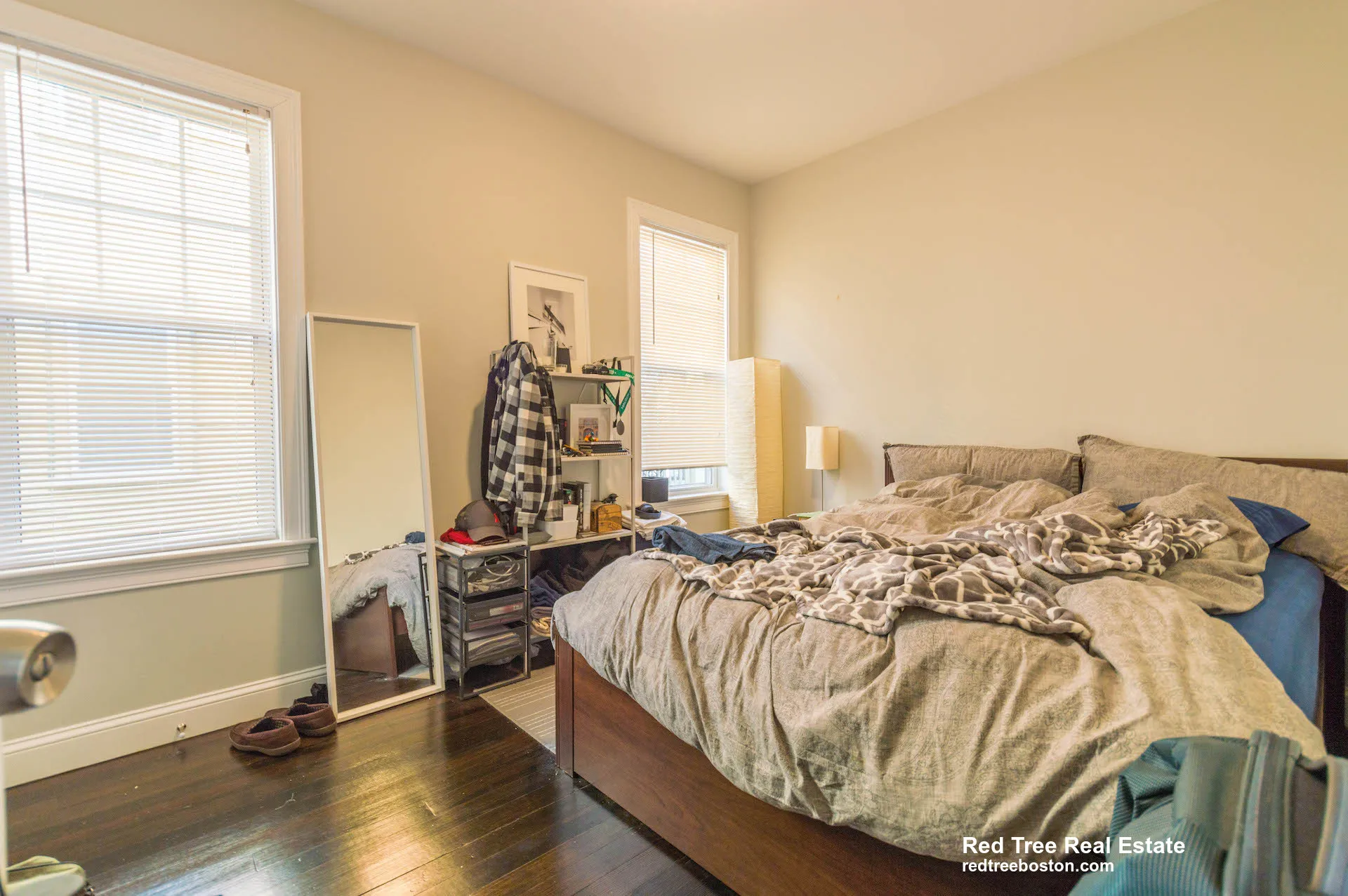 4 bed, 2 bath apartment for rent at 31 Pleasant St Unit 2, Dorchester — photo 6 of 20