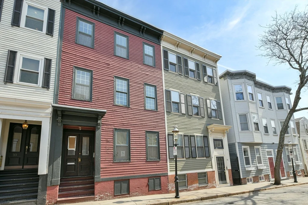 1 bed, 1 bath apartment for rent at 31 Pleasant St Unit 3, Charlestown — photo 8 of 9