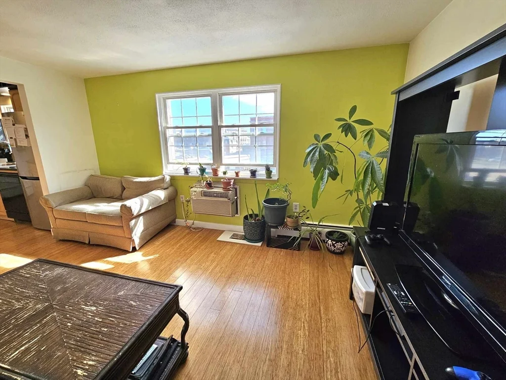 1 bed, 1 bath apartment for rent at 31 Pond St Unit 19, Waltham — photo 17 of 25