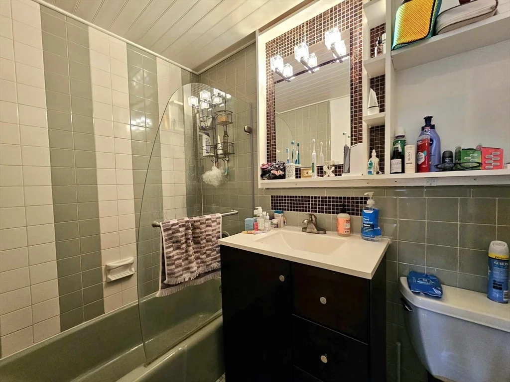 1 bed, 1 bath apartment for rent at 31 Pond St Unit 19, Waltham — photo 19 of 25