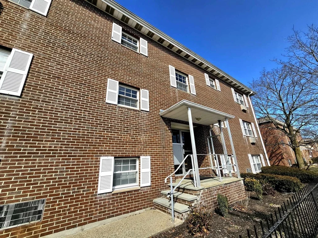 1 bed, 1 bath apartment for rent at 31 Pond St Unit 19, Waltham — photo 25 of 25