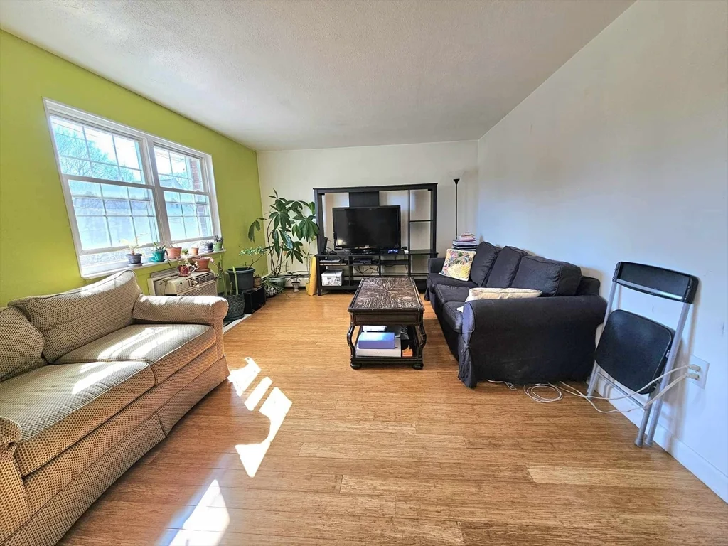 1 bed, 1 bath apartment for rent at 31 Pond St Unit 19, Waltham — photo 16 of 25