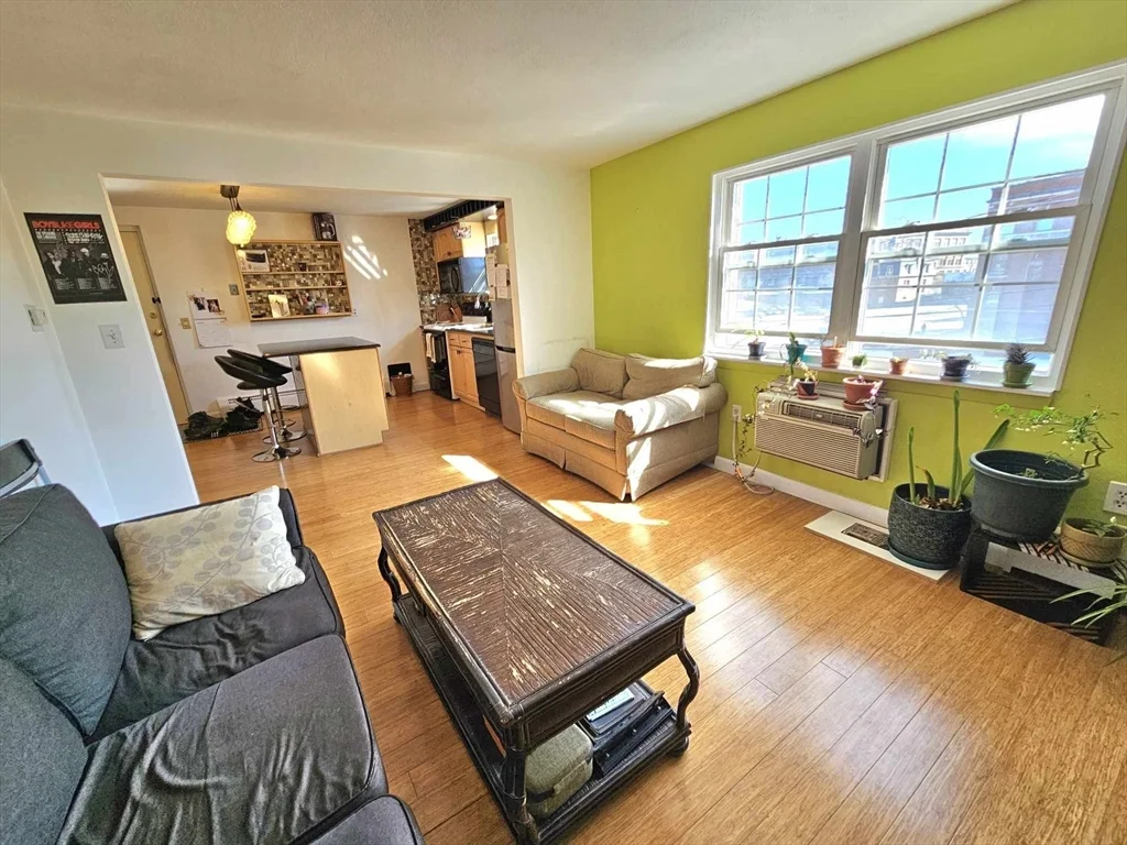 1 bed, 1 bath apartment for rent at 31 Pond St Unit 19, Waltham — photo 12 of 25