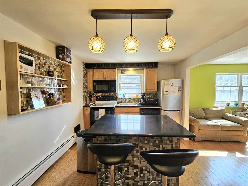 1 bed, 1 bath apartment for rent at 31 Pond St Unit 19, Waltham — photo 6 of 25