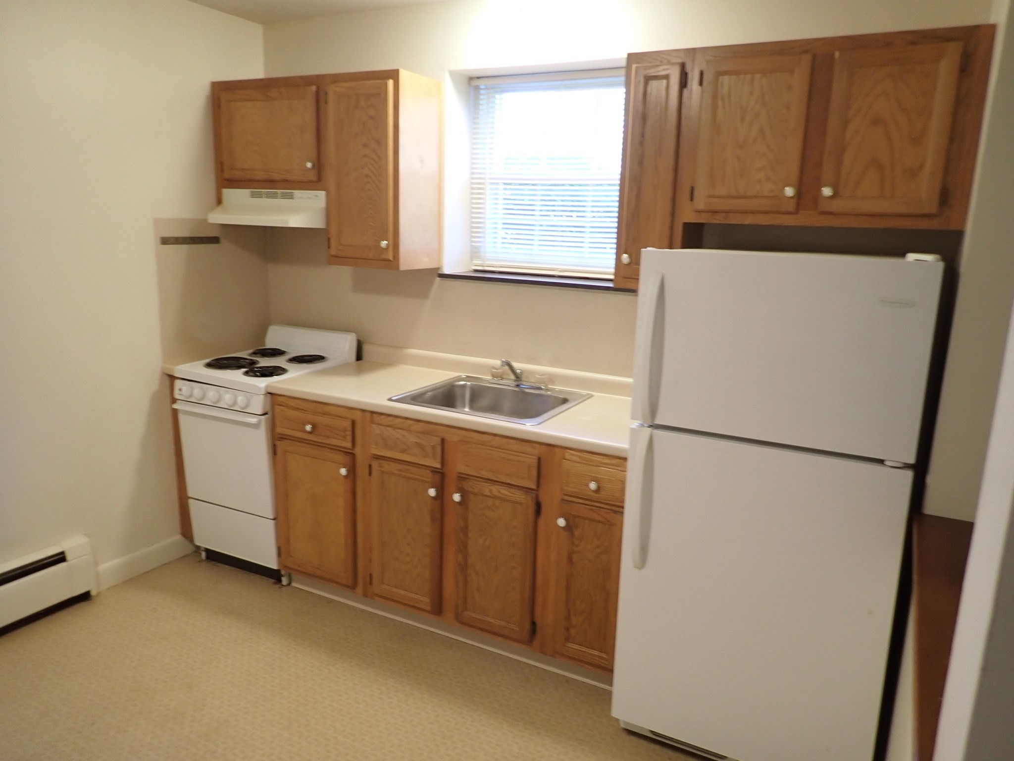 1 bed, 1 bath apartment for rent at 31 Pond St Unit 5, Banks Square — photo 5 of 10