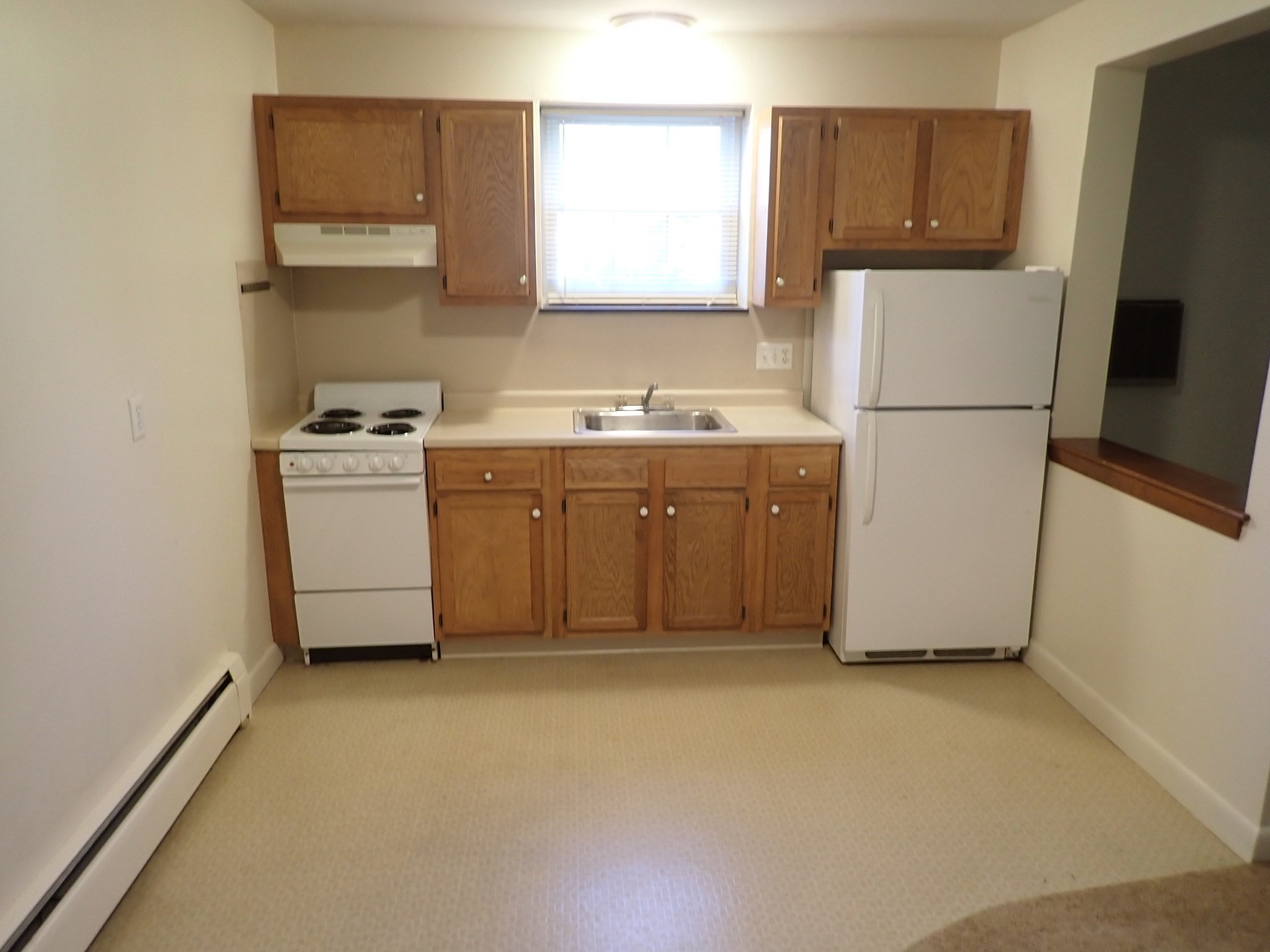 1 bed, 1 bath apartment for rent at 31 Pond St Unit 5, Banks Square — photo 3 of 10