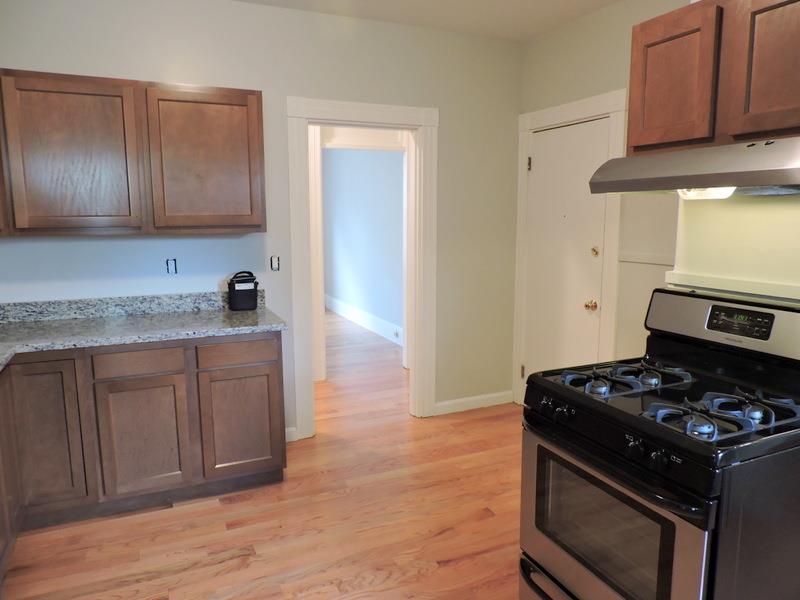 2 bed, 1 bath apartment for rent at 31 Portsmouth St Unit 1, Wellington-Harrington — photo 3 of 11