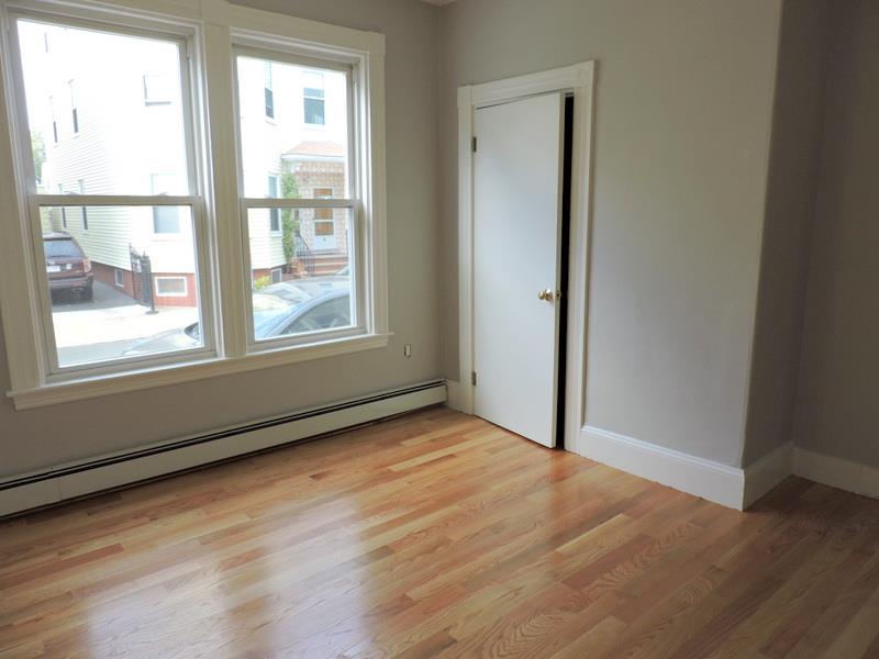 2 bed, 1 bath apartment for rent at 31 Portsmouth St Unit 1, Wellington-Harrington — photo 9 of 11