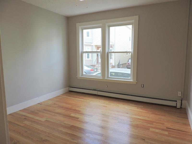 2 bed, 1 bath apartment for rent at 31 Portsmouth St Unit 1, Wellington-Harrington — photo 4 of 11