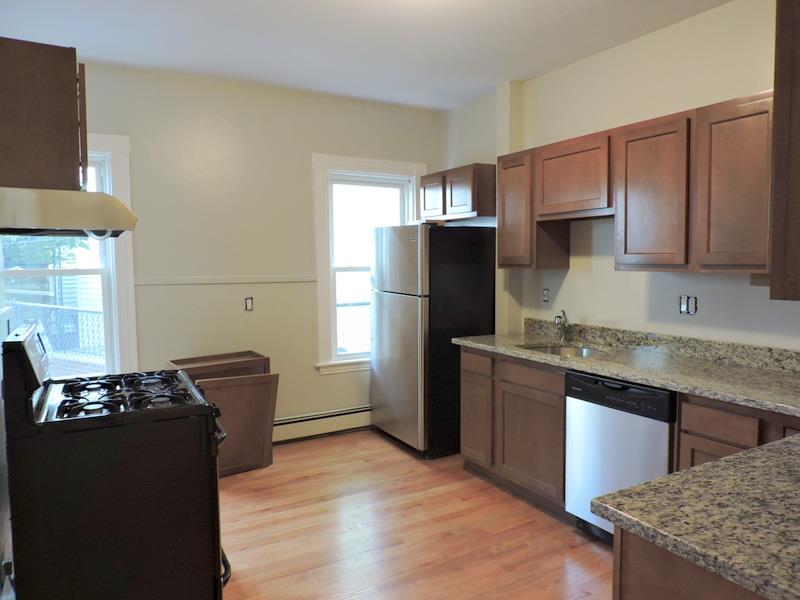 2 bed, 1 bath apartment for rent at 31 Portsmouth St Unit 1, Wellington-Harrington — photo 2 of 11