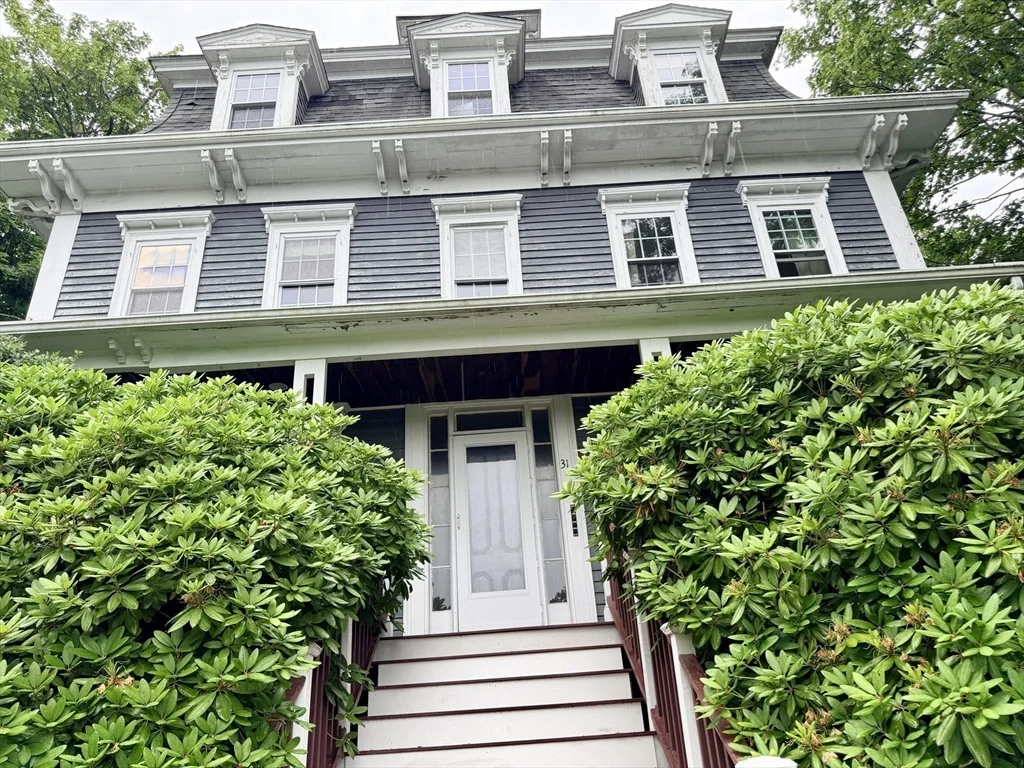 1 bed, 1 bath apartment for rent at 31 Prospect St Unit 3, Marblehead — photo 21 of 23