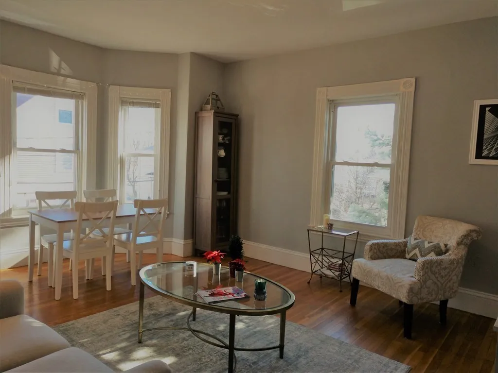 2 bed, 1 bath apartment for rent at 31 Prospect Street Ave Unit 1, Banks Square — photo 2 of 7