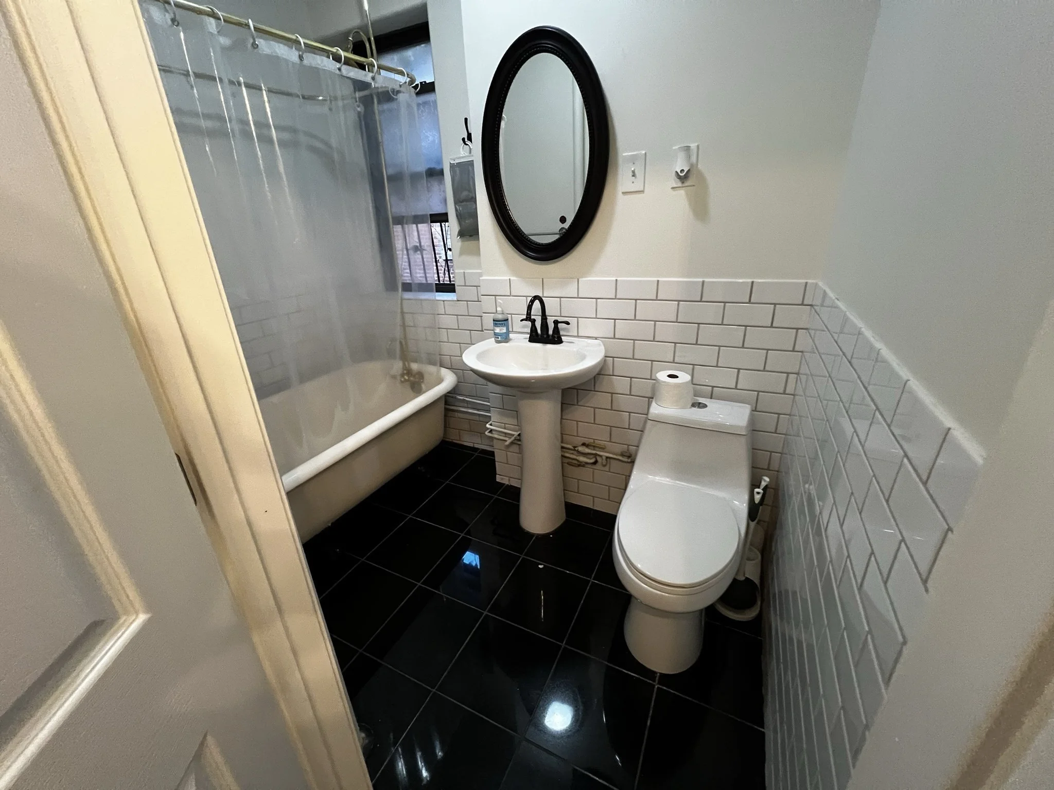 1 bed, 1 bath apartment for rent at 31 Queensberry St Unit 12A, Fenway — photo 16 of 27