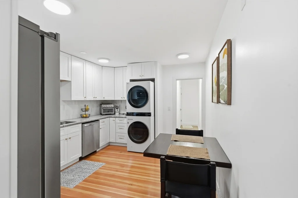 2 bed, 1 bath apartment for rent at 31 Quimby St Unit 31, East Watertown — photo 4 of 24