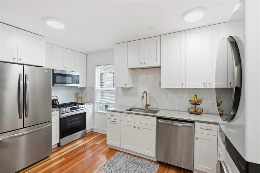 2 bed, 1 bath apartment for rent at 31 Quimby St Unit 31, East Watertown — photo 2 of 24