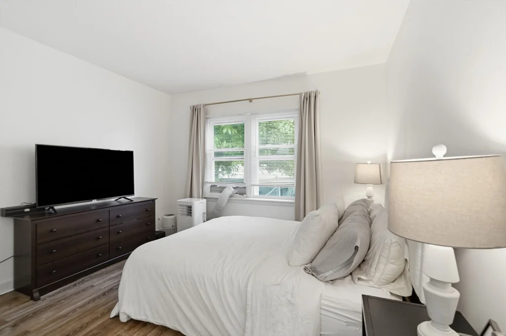 2 bed, 1 bath apartment for rent at 31 Quimby St Unit 31, East Watertown — photo 15 of 24