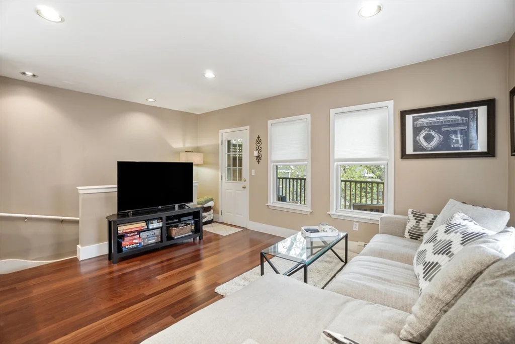 2 bed, 1 bath apartment for rent at 31 Regent St Unit 3R, Porter Square — photo 3 of 29