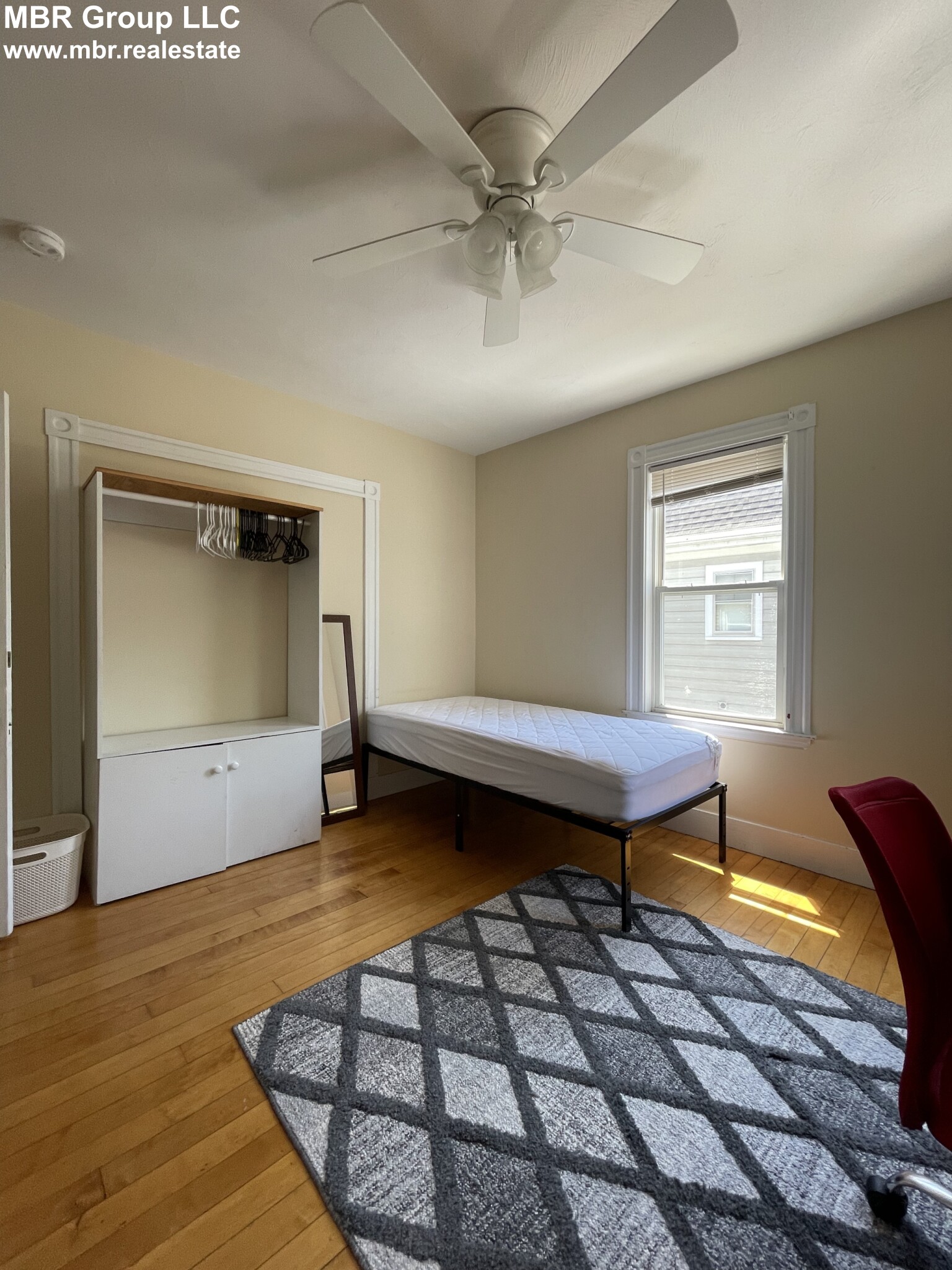 4 bed, 1 bath apartment for rent at 31 Rich St Unit 33-1, Banks Square — photo 10 of 19