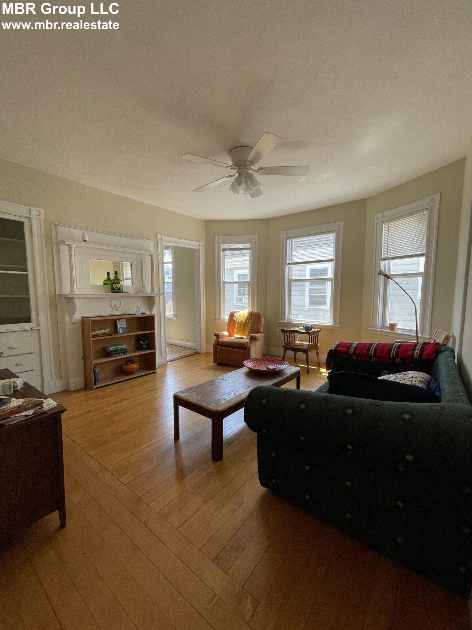 4 bed, 1 bath apartment for rent at 31 Rich St Unit 33-1, Banks Square — photo 3 of 19