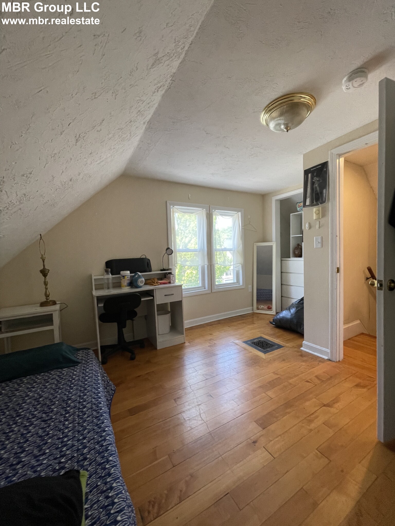 4 bed, 1 bath apartment for rent at 31 Rich St Unit 33-1, Banks Square — photo 13 of 19