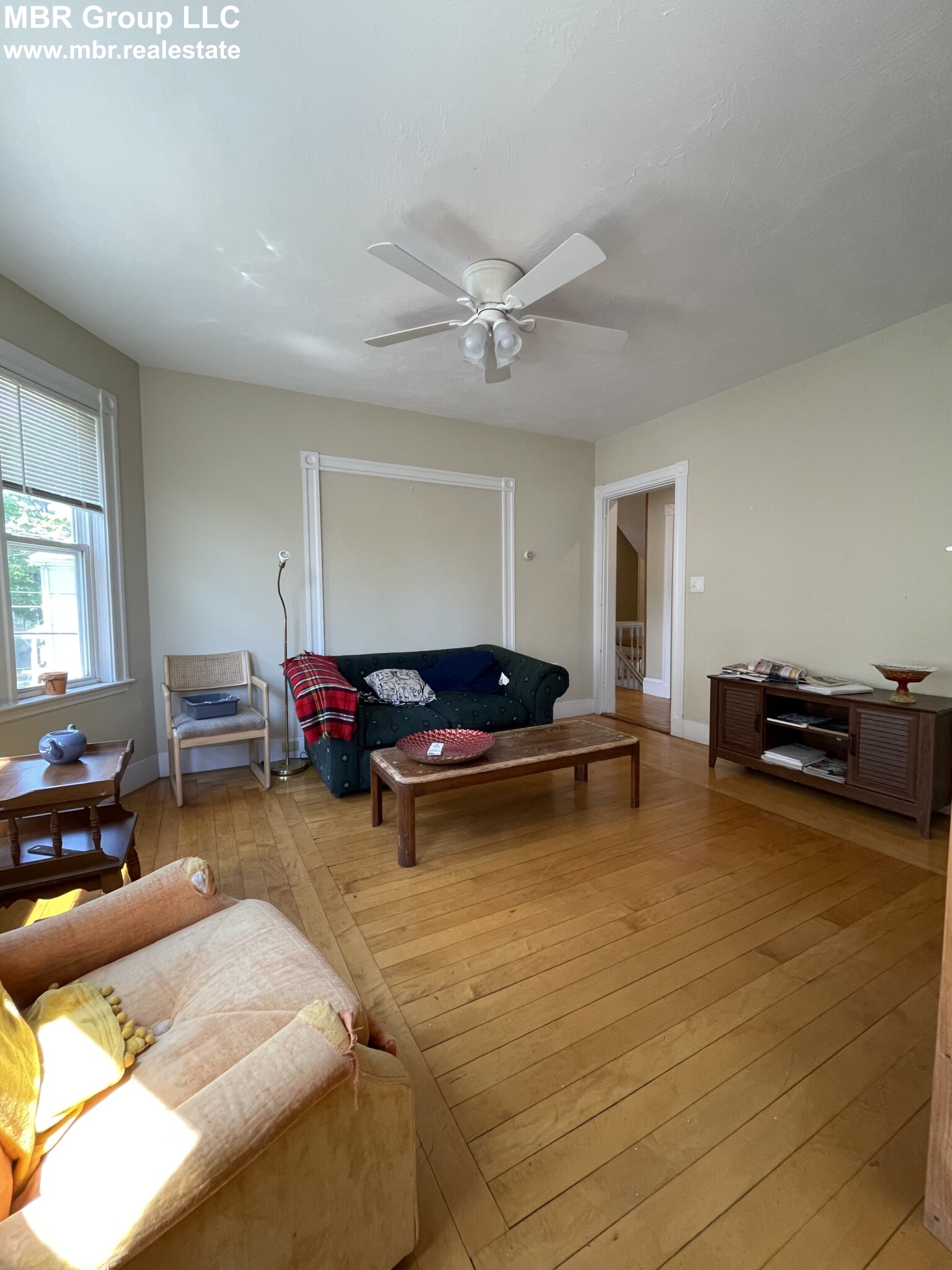 4 bed, 1 bath apartment for rent at 31 Rich St Unit 33-1, Banks Square — photo 4 of 19