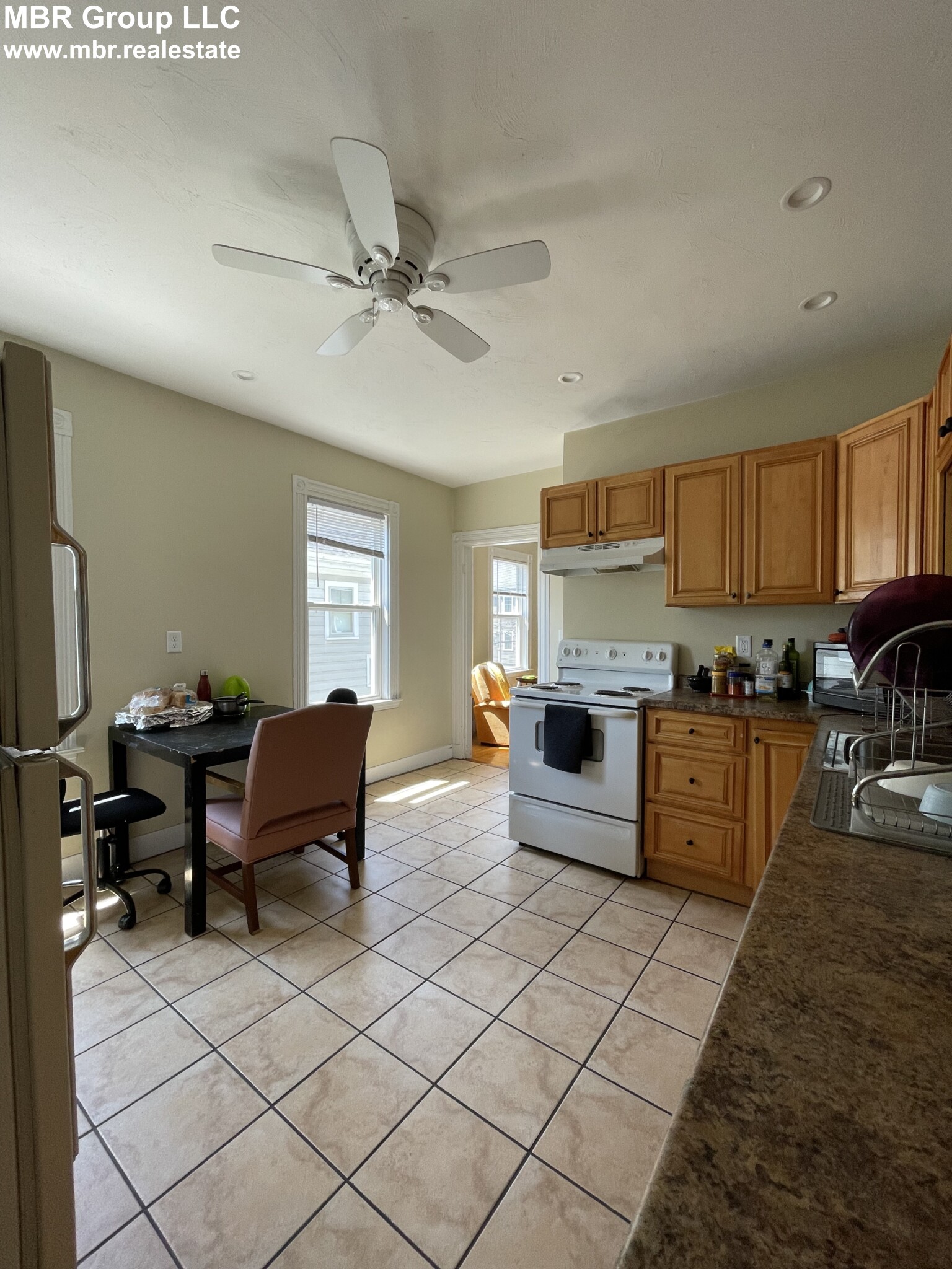 4 bed, 1 bath apartment for rent at 31 Rich St Unit 33-1, Banks Square — photo 6 of 19
