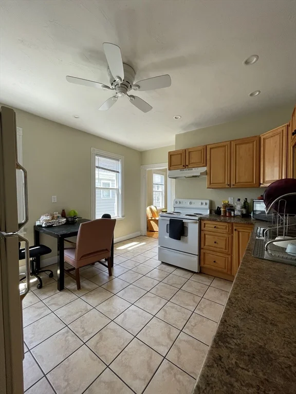 4 bed, 1 bath apartment for rent at 31 Rich Unit 1, Waltham — photo 8 of 19